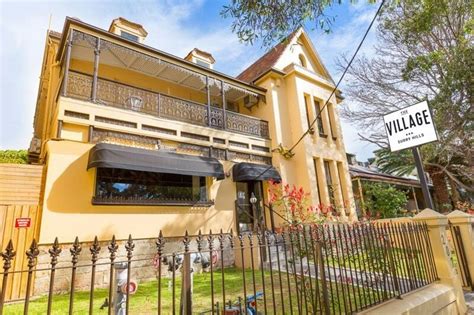 THE VILLAGE SURRY HILLS (Sydney) .